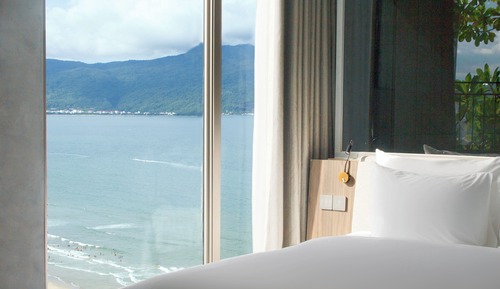 Deluxe Double Room With Partial Sea View And Bathtub Free Daily High Tea