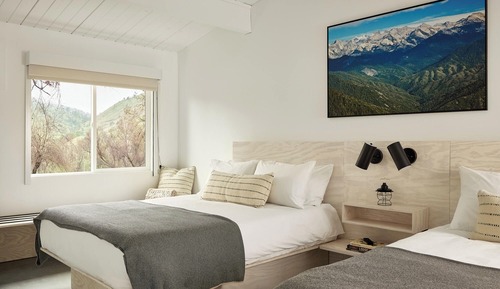 Twin Room (Double Queen Room with Twin Bunk)