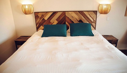 Basic Room, 1 King Bed, Non Smoking