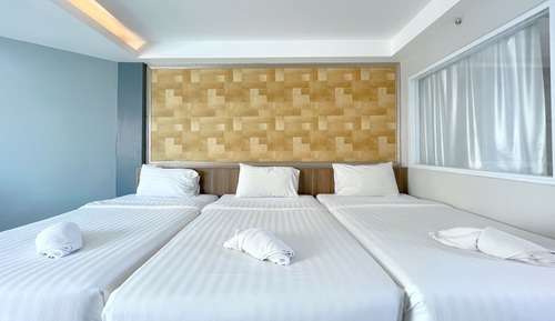 Deluxe Triple Room, Pool View