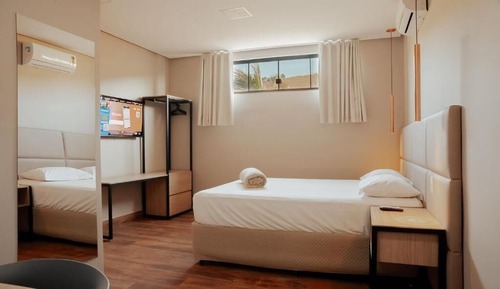 Standard room with queen size bed