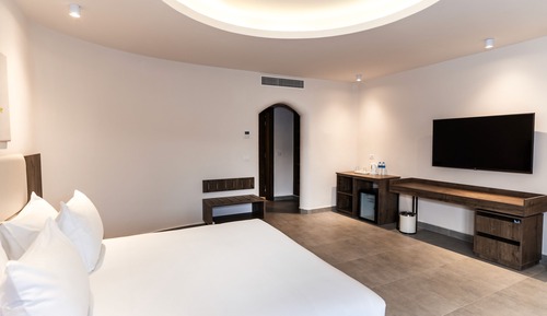 Elite Large Room