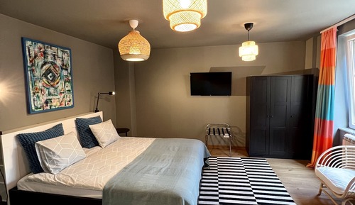 Deluxe Apartment, 1 King Bed, Non Smoking, City View