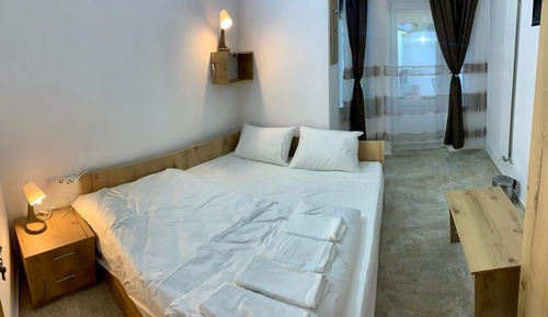 2nd Economy room