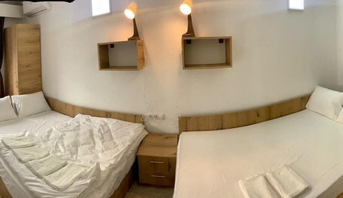 8th Comfort Triple room with balcony