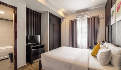 Superior Room with City View