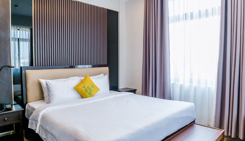 Deluxe Room with City View