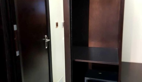 Standard Suite, 1 King Bed, Refrigerator