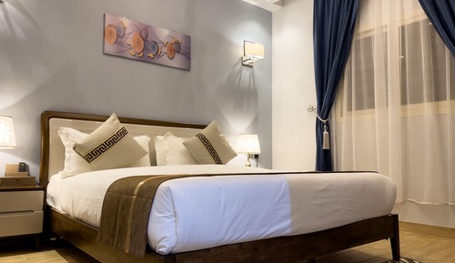 Deluxe Apartment