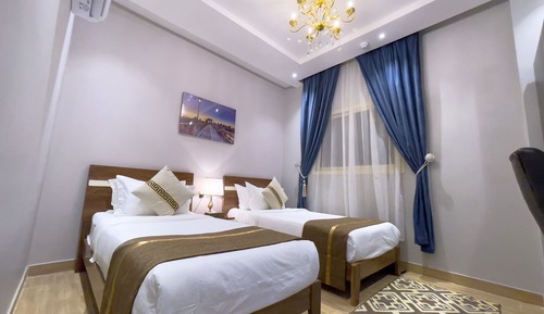 Deluxe Apartment