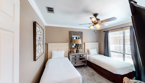 Condo, 2 Bedrooms