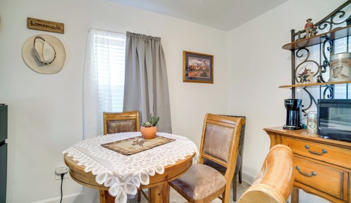 House (1 Bedroom)