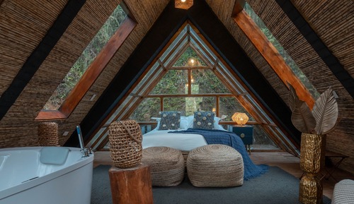 Exclusive Cabin