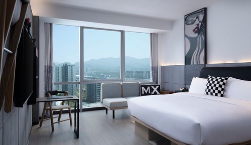 Standard Room, 1 King Bed, Mountain View