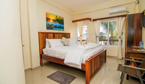 Deluxe Room - Pool View