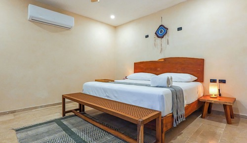 Deluxe Studio Suite