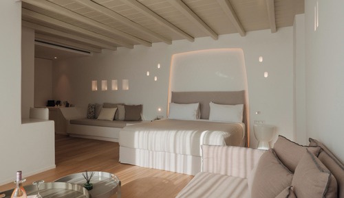 Exclusive Suite with Outdoor Hot tub
