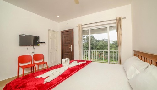 Honeymoon Room