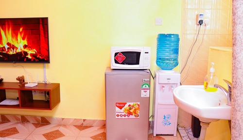 Deluxe Studio