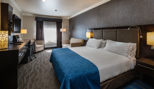Standard Room, 1 Queen Bed
