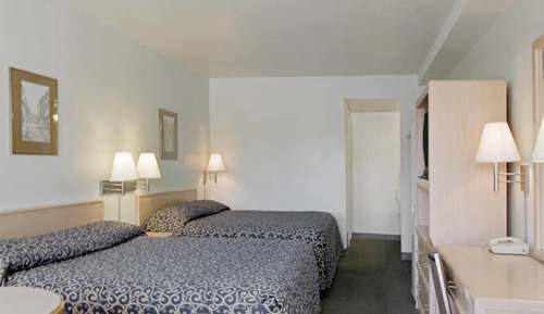 Suite, 2 Queen Beds, Non Smoking