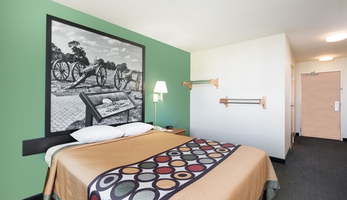 Standard Room, 1 Queen Bed
