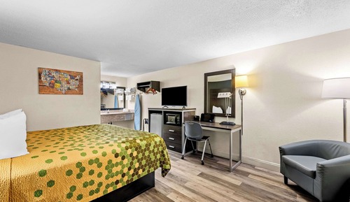 Standard Room, 1 King Bed, Non Smoking
