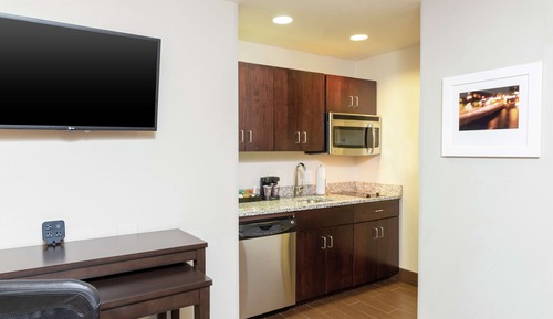 Suite, 2 Queen Beds, Accessible, Non Smoking (Roll-in Shower)