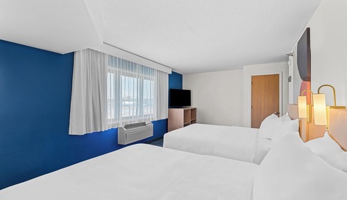 Room, Multiple Beds