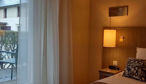 Standard Room, 1 King Bed, Balcony