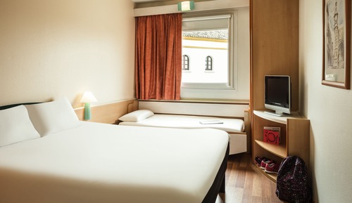 Family Room, Multiple Beds (with 1 Double Bed and Extra Bed)