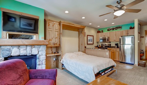 Basic Studio (Buffalo Lodge)