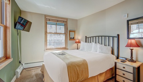 Condo, 1 Bedroom (Silver Mill)