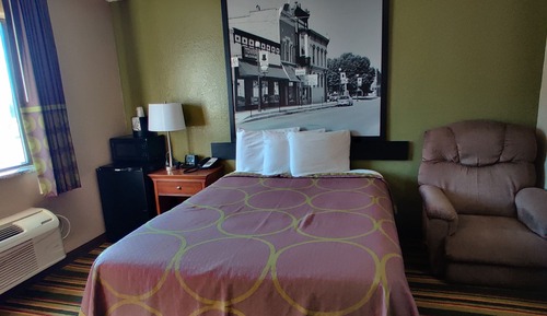 Room, 1 Queen Bed, Non Smoking (Mobility Accessible)