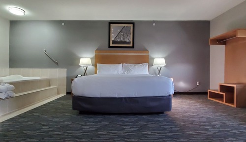 Deluxe Suite, 1 King Bed, Non Smoking
