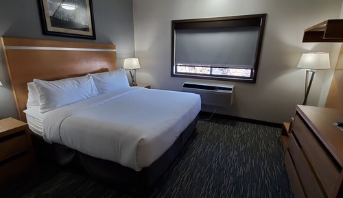Suite, 1 King Bed, Non Smoking