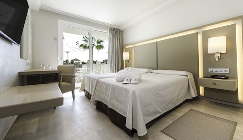Standard Double Room, Balcony, Pool View (3 adults)