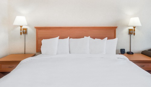 Room, 1 King Bed, Accessible, Non Smoking (Mobility)