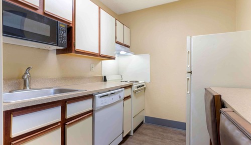 Deluxe Studio, 1 Queen Bed with Sofa bed, Non Smoking