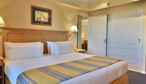 Suite, 1 King Bed