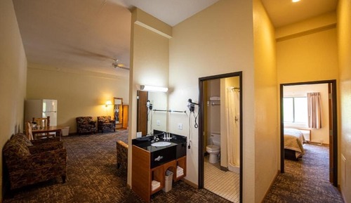 Suite, 2 Bedrooms, Non Smoking (Courtside)