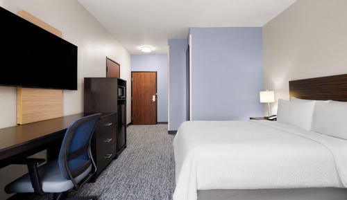 Suite, 1 King Bed, Accessible Bathtub (Mobility Accessible)