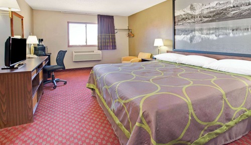 Room, 1 King Bed, Accessible, Non Smoking (Mobility, Bathtub w/ Grab Bars)