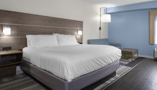 Standard Room, 1 King Bed with Sofa bed
