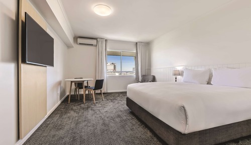 Premier King Room - Eco Green Stay