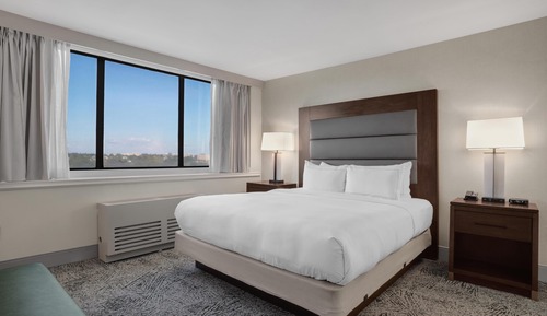 Junior Suite, 1 King Bed, Accessible