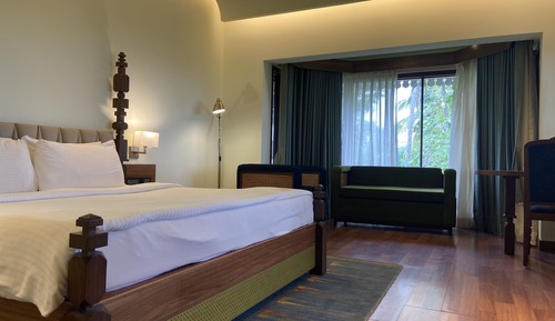Premium Room, 1 King Bed, Garden View