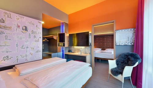 Family Room, 1 Bedroom