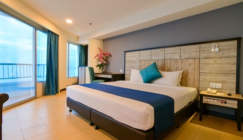 Suite, 3 Bedrooms