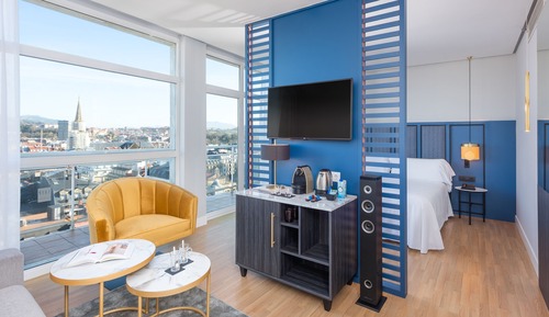 Junior Suite Triple with Terrace